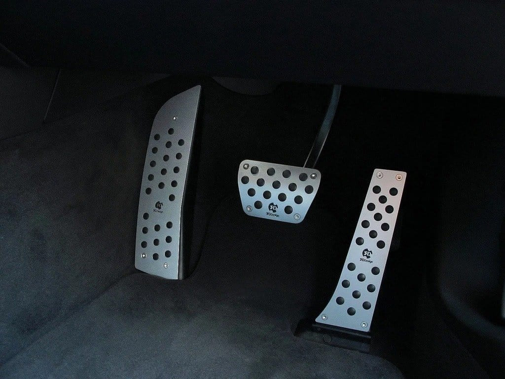 3D Design F8X M2 / M3 / M4 Aluminum Foot Rest